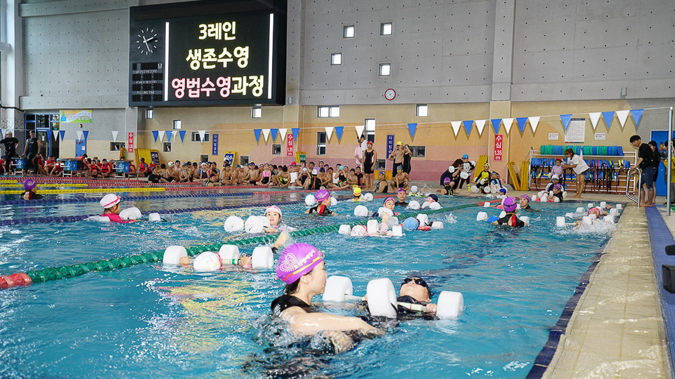 전국 최초 생존수영 프로그램 시작 전국 최초 생존수영 프로그램 시작