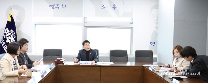 경기도의회 더불어민주당 AI 디지털교과서 정책 특별대책위원회 전체회의 개최