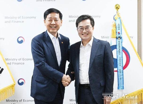 7일 오후 정부서울청사 경제부총리실에서 김동연 경기도지사가 구윤철 경제부총리와 면담을 했다.