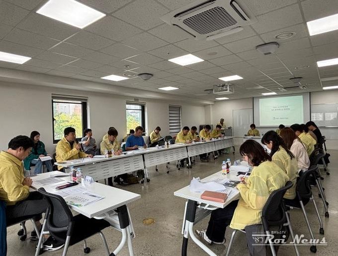 9월 30일 영흥수목원 가든교육장에서 ‘소나무재선충병 긴급 중앙방제대책회의’를 열고 있다.