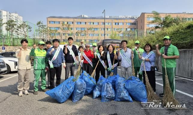 수원시 팔달구 매교동, 관내 주차장 일대 쓰레기 상습 무단투기 지역 합동 정화 활동 실시