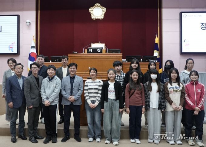 안양시의회, 2025년 청소년의회 본회의 및 수료식 개최